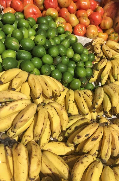 Dojrzałe Świeżych Owoców Warzyw Rynku — Zdjęcie stockowe