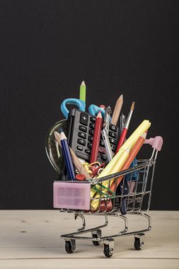 Birden çok ileti örneğinde arabası agai ile okul şablona geri