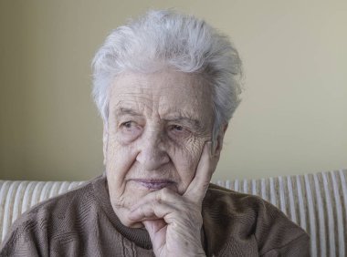 üst düzey kadın düşünme