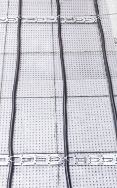 Elektrik zemin ısıtma sistemi kurulumu