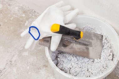 Dekoratif mineral sıva ile kova