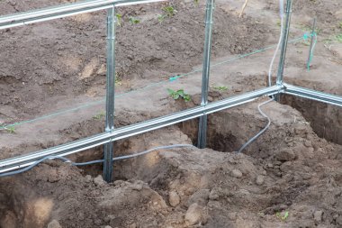 Çerçeve sera açık havada montajı