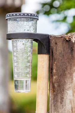 Meteoroloji yağmur ölçer Bahçe ile