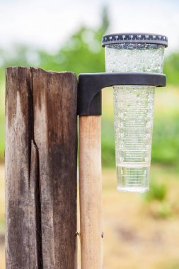 Meteoroloji yağmur ölçer Bahçe ile