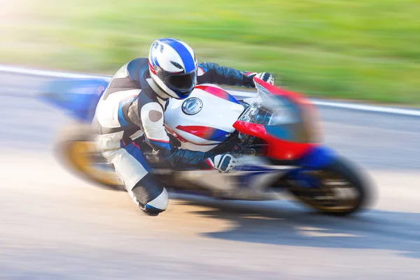 Dynamic motorbike racing — Stock Photo, Image