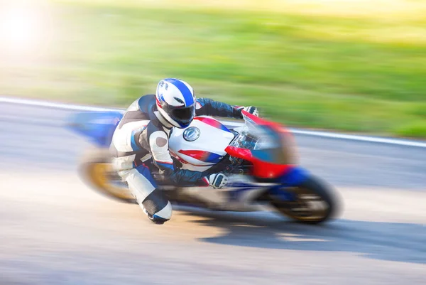 Dynamic motorbike racing — Stock Photo, Image