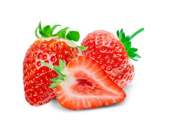 Çilek beyazda izole edilmiş