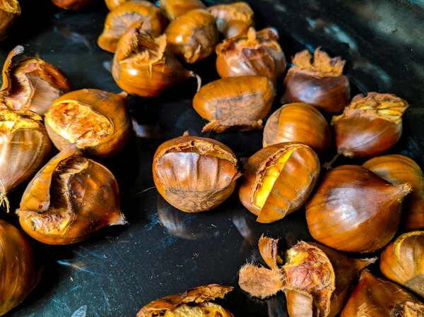 Roasted Chestnuts Delicious Brown Chestnuts — Stock Photo, Image