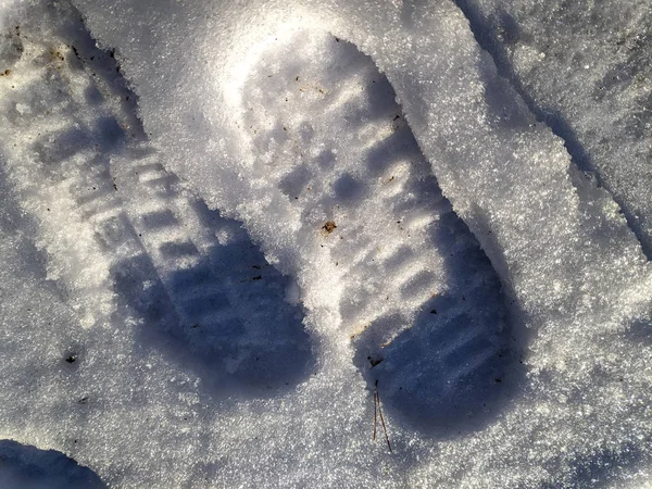 Voetafdrukken Van Mens Sneeuw — Stockfoto