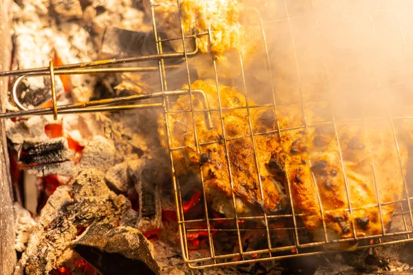 Carne Chamas Grelhar Churrasco Frango Grelha — Fotografia de Stock