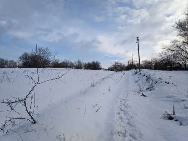 Paisagem Inverno Com Uma Estrada Distância — Fotografia de Stock