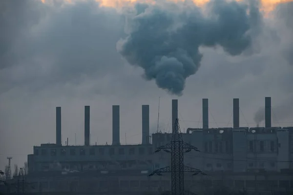Potrubí Továren Kouř Průmyslových Komínů — Stock fotografie