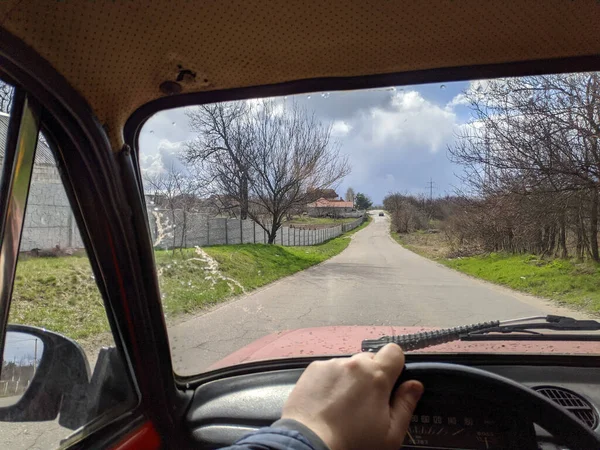 Motorista Cavalga Dentro Carro — Fotografia de Stock