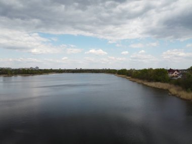 bahar manzarası. toprak ve su yukarıdan