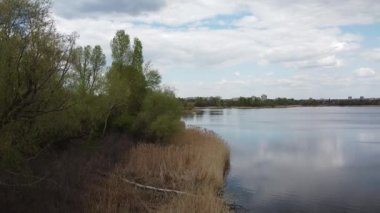 bahar manzarası. toprak ve su yukarıdan