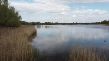 bahar manzarası. toprak ve su yukarıdan