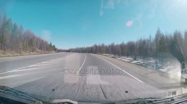 Banliyö yol. Araba cam görüntüleyin. Full Hd