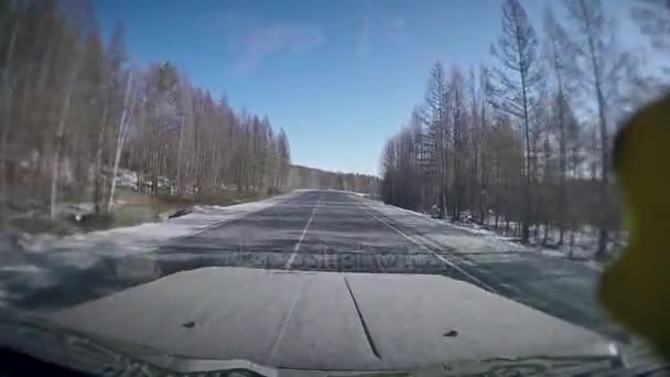 Suburban Road. Vue du pare-brise de voiture — Video