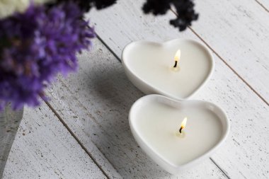 iki kalp şekli mumlar