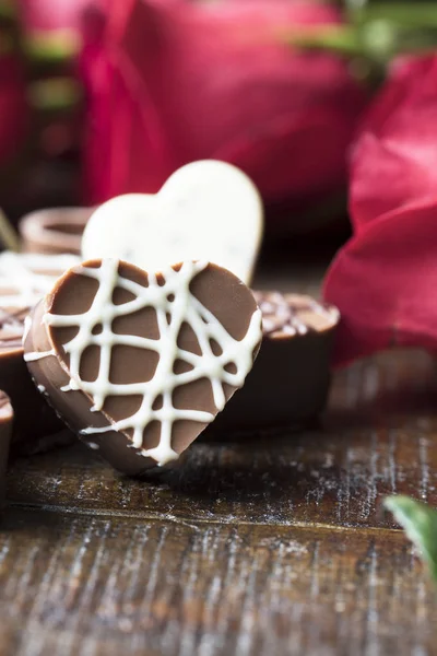 Närbild på hjärtat formade choklad — Stockfoto