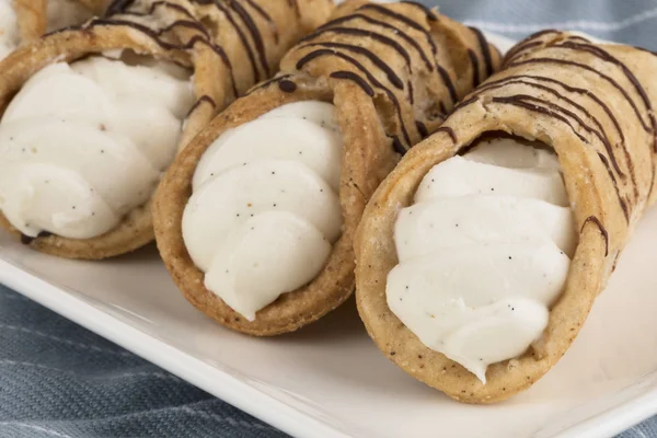 Pasteles rellenos de cerca — Foto de Stock