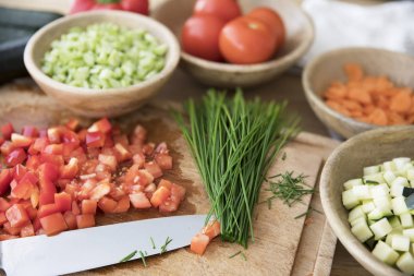 Frenk soğanı ve domates 