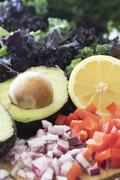 Avocado and Fresh Lemon — Stock Photo, Image