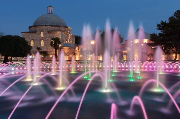 Haseki hurrem sultan hamami en fontein, istanbul, Turkije. — Stockfoto