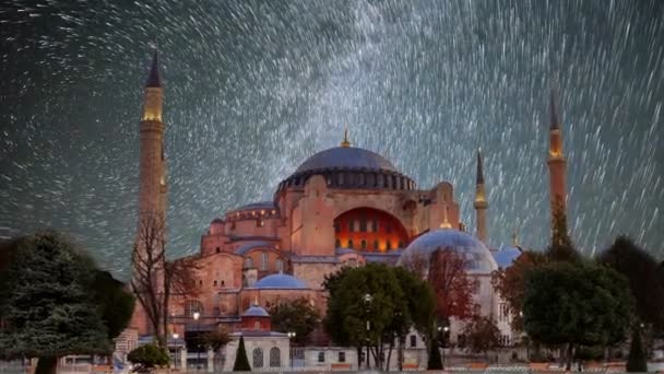 Hagia Sophia in Istanbul. Das weltberühmte Monument der byzantinischen Architektur. — Stockvideo