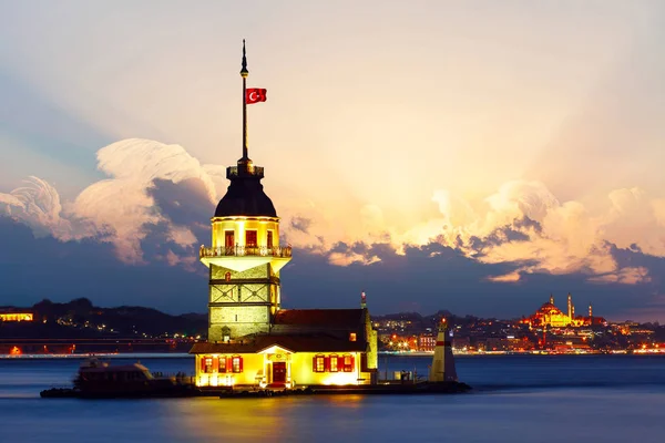 Mädchenturm in Istanbul, Türkei. — Stockfoto