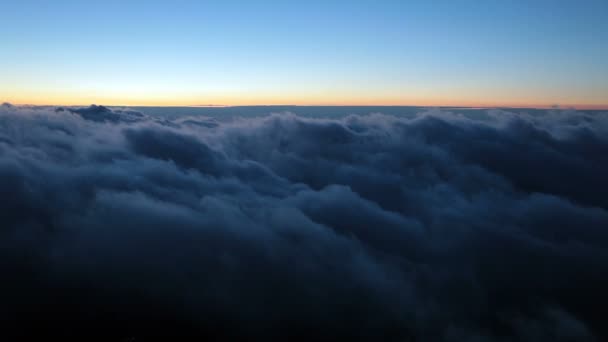 Ai Petri 山脉的日出。克里米亚半岛阿卢普卡 — 图库视频影像