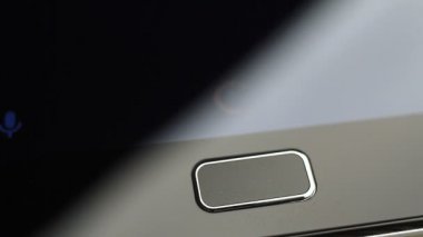 Parmak izi güvenlik ekran üzerinde bir akıllı telefon kilidini.