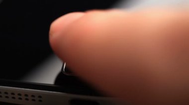 Parmak izi güvenlik ekran üzerinde bir akıllı telefon kilidini.