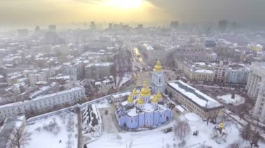St Michaels Manastırı - Kiev en eski manastır havadan görünümü.