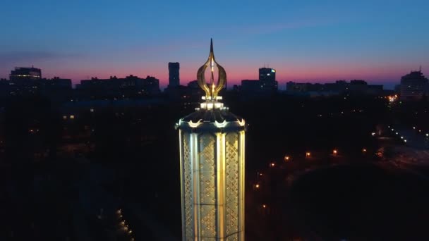 Пам'ятник жертвам Голодомору в Україні. — стокове відео