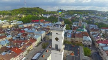 Merkezi hall ve Lviv, Ukrayna'nın kule havadan görünümü