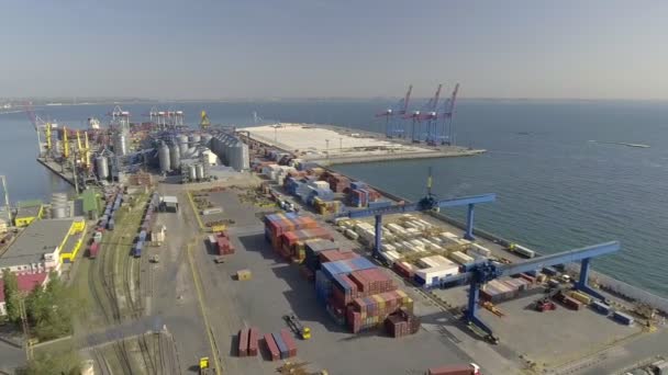 Widok z lotu ptaka na Odessa Sea Port handlowy. Ukraina — Wideo stockowe