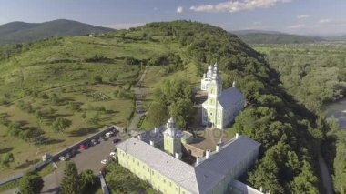 Uçan üzerinde Saint Nicholas Monastery, Mukachevo, Ukrayna