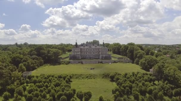 4 k. luchtfoto van Pidhorodetsky kasteel in Lviv region, Oekraïne — Stockvideo