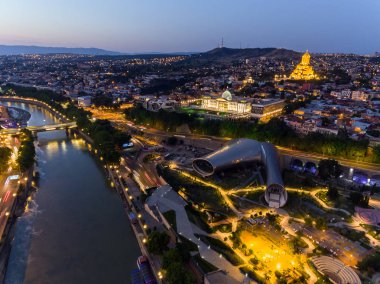 Gürcistan Tbilisi sermaye. Tiflis Merkezi havadan görünümü