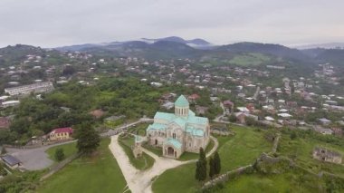 Bagrati Katedrali Kutaisi Merkezi, Georgia havadan görünümü