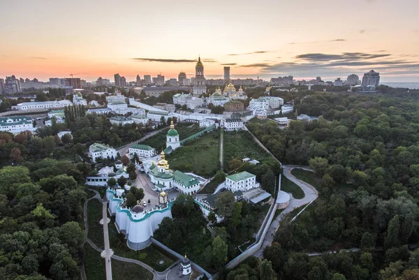 Luchtfoto van Kiev Pechersk Lavra, Kiev, Kiev, Oekraïne. — Stockfoto