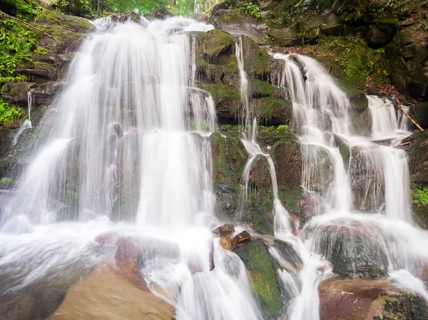 Beautiful place Shipot waterfall in the Carpathians, Ukraine. — Stock Photo, Image