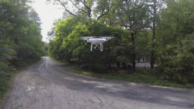 Kiev, Ukrayna 18 Ekim 2017: Uzaktan kumandalı uçak ile DJI indeks işlem Phantom 4 yüksek çözünürlüklü video kamera ile donatılmıştır Pro