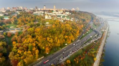 Kiev, Ukrayna'nın şehrin dolgu üzerinde uçuş