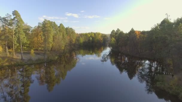 Flying over the lake. Autumn landscape — Stock Video