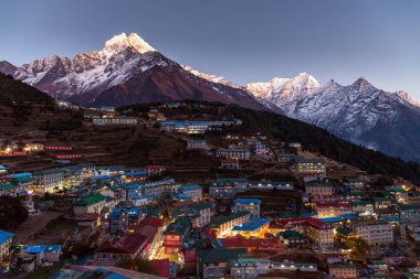 Namche'nın Bazaarı hava görünümünü, herhangi bir zamanda trek, Himalaya, Nepal.