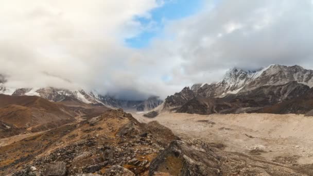ヌプツェ、エベレスト、ネパール ヒマラヤ山中の時間経過 — ストック動画