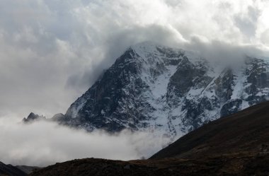 karlı dağlar. Nepal, Himalayalar