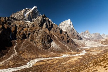 karlı dağlar. Nepal, Himalayalar